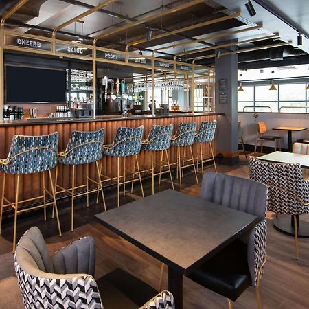 מלון קרואולי Ibis Styles London Gatwick Airport מראה חיצוני תמונה