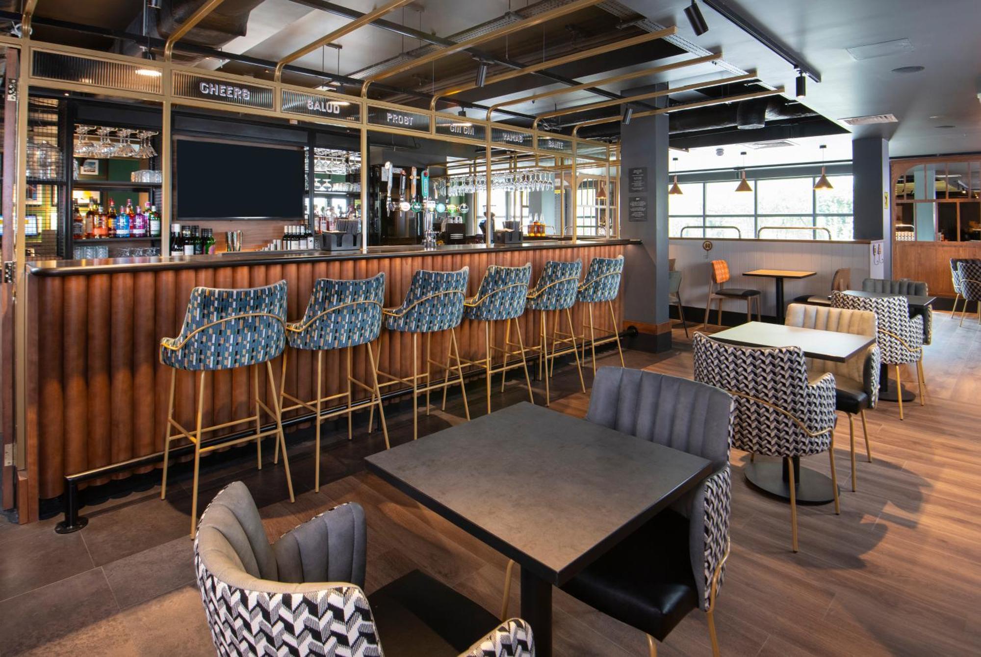 מלון קרואולי Ibis Styles London Gatwick Airport מראה חיצוני תמונה