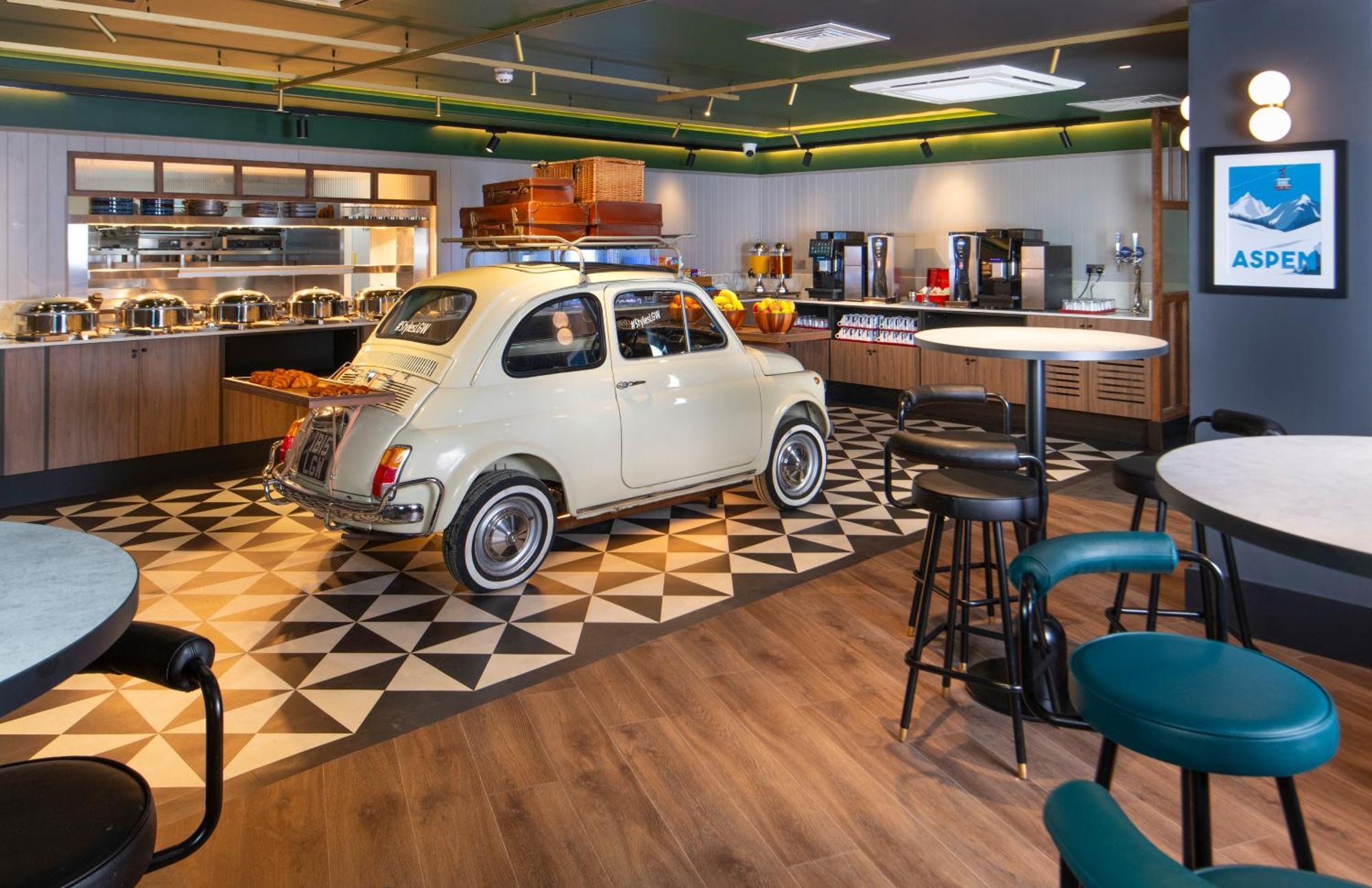 מלון קרואולי Ibis Styles London Gatwick Airport מראה חיצוני תמונה