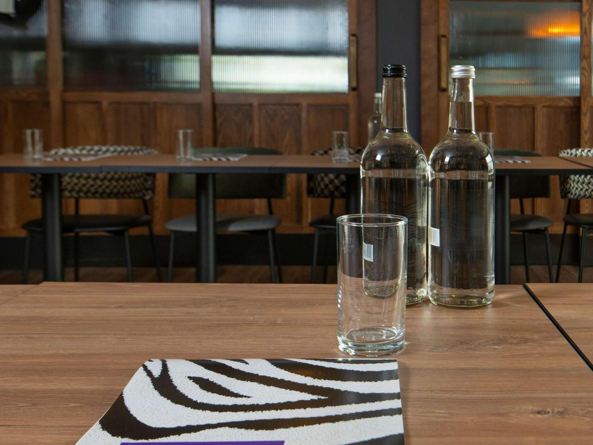 מלון קרואולי Ibis Styles London Gatwick Airport מראה חיצוני תמונה