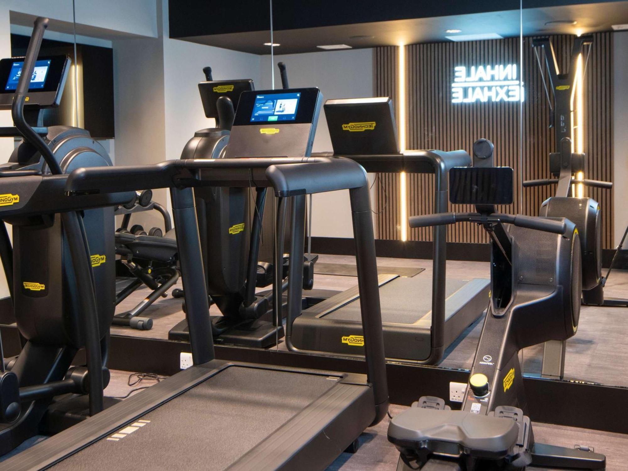 מלון קרואולי Ibis Styles London Gatwick Airport מראה חיצוני תמונה