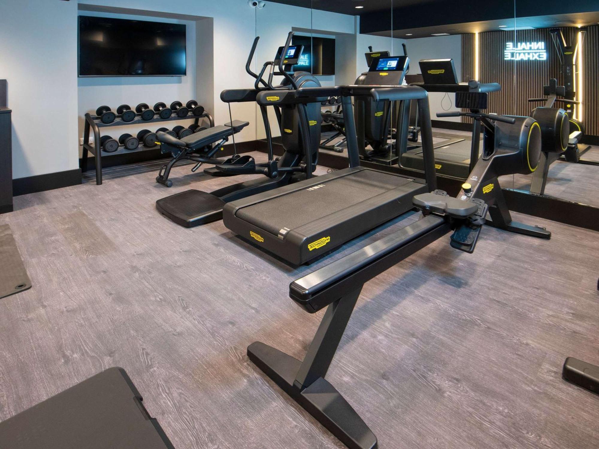 מלון קרואולי Ibis Styles London Gatwick Airport מראה חיצוני תמונה