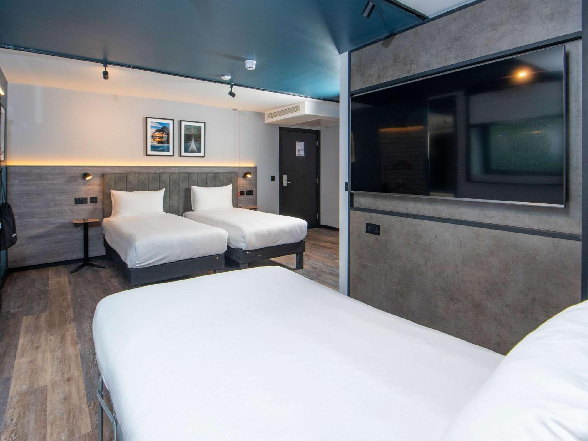 מלון קרואולי Ibis Styles London Gatwick Airport מראה חיצוני תמונה