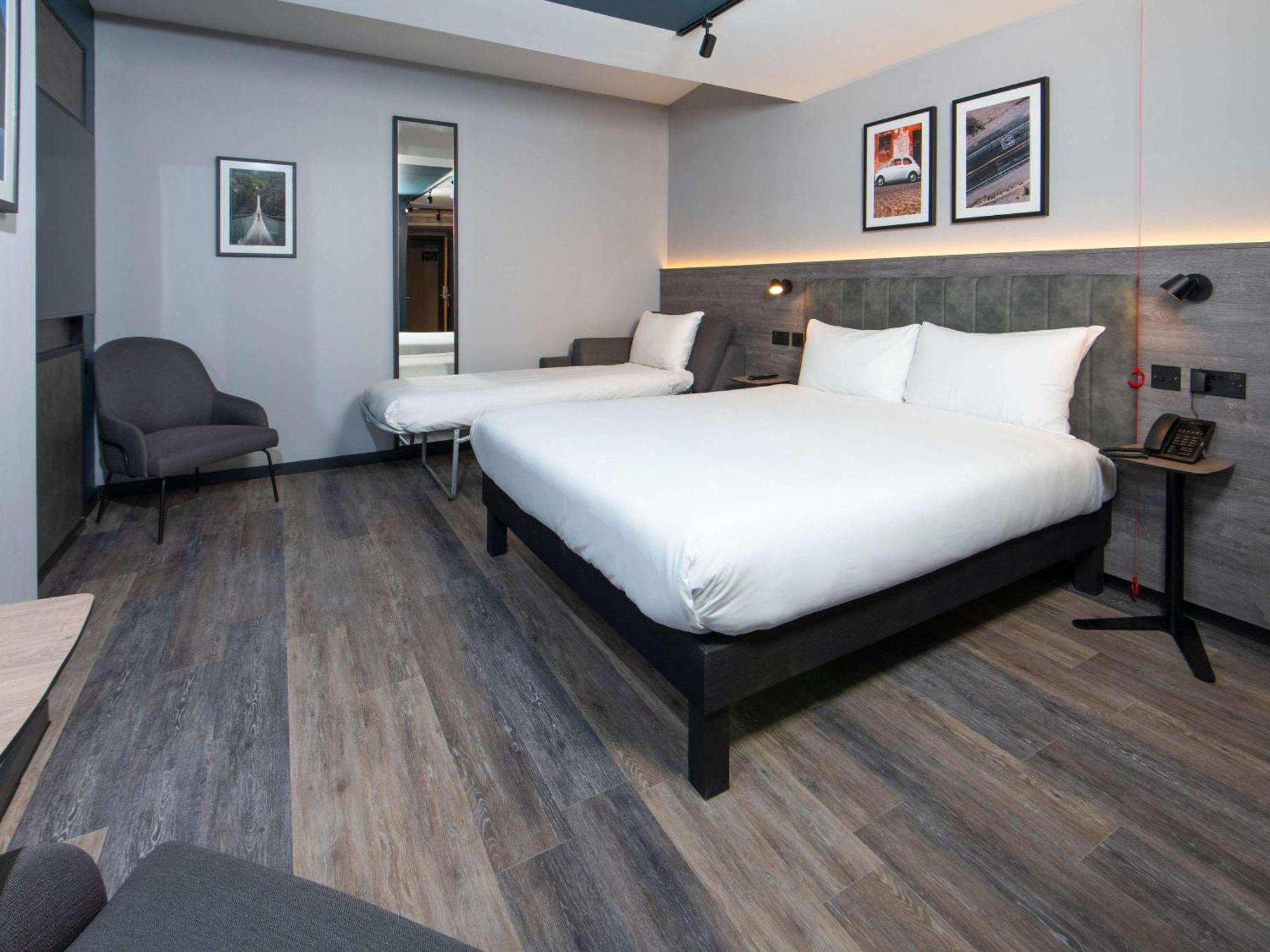 מלון קרואולי Ibis Styles London Gatwick Airport מראה חיצוני תמונה