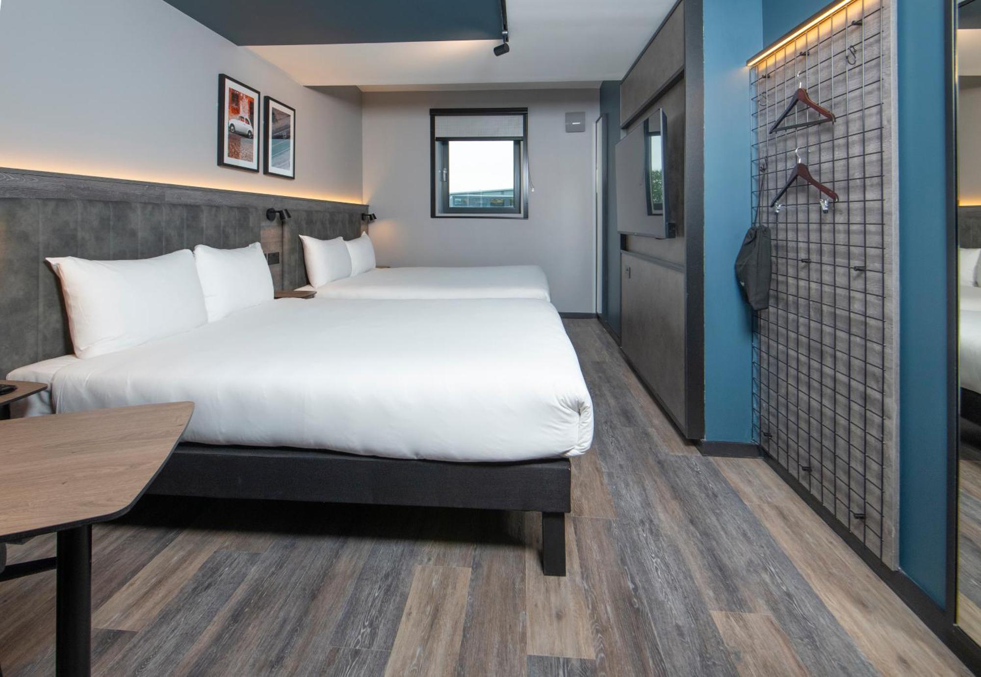 מלון קרואולי Ibis Styles London Gatwick Airport מראה חיצוני תמונה