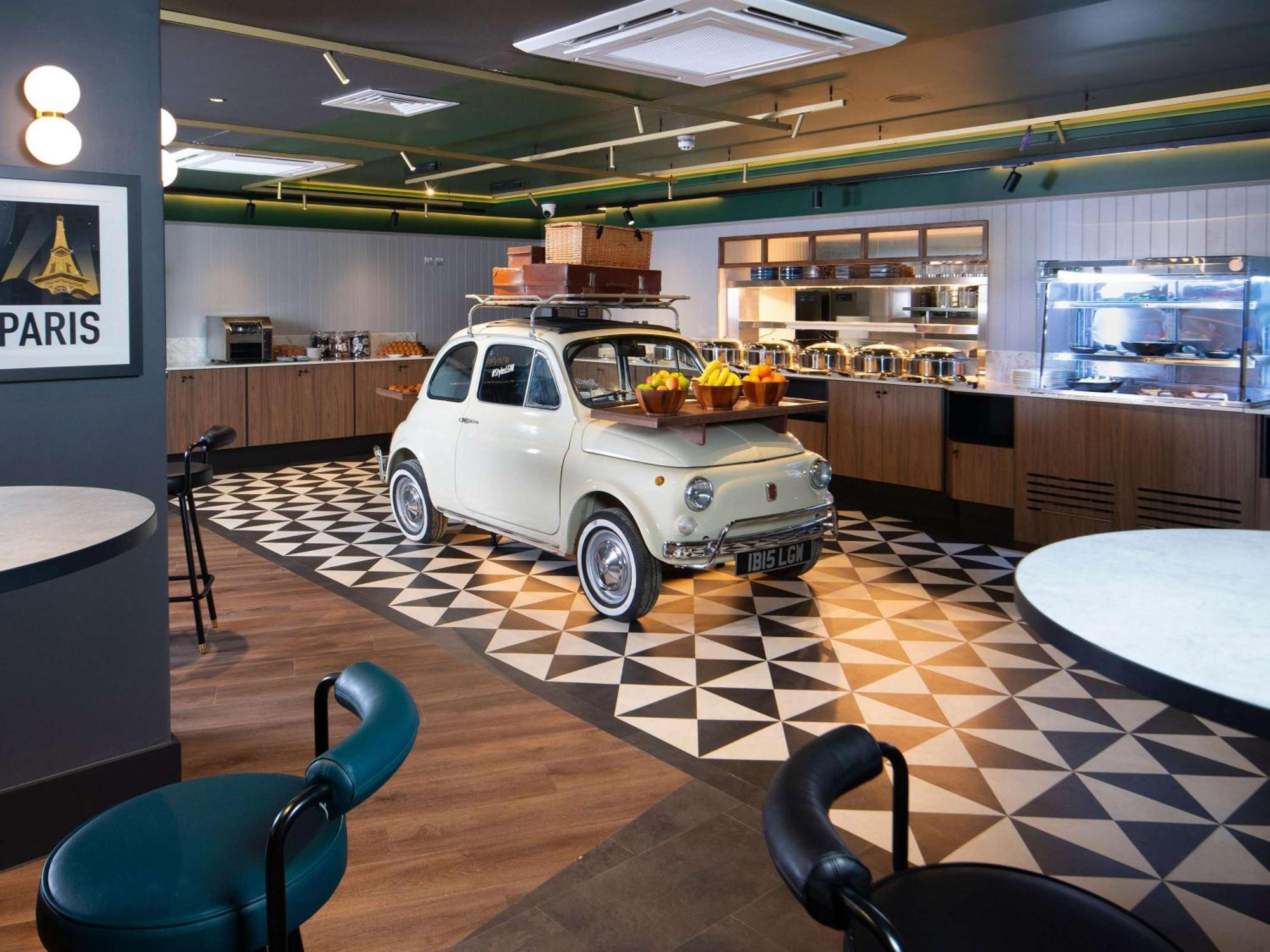 מלון קרואולי Ibis Styles London Gatwick Airport מראה חיצוני תמונה